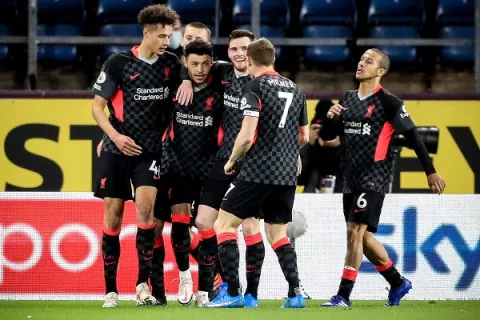 Liverpool se mueve a los cuatro primeros puestos de la Premier League