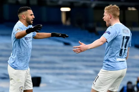 Ryad Mahrez con su doblete lleva a los de Guardiola a la final de Estambul