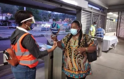 A partir de este lunes no olvide usar la pantalla facial al abordar el transporte público