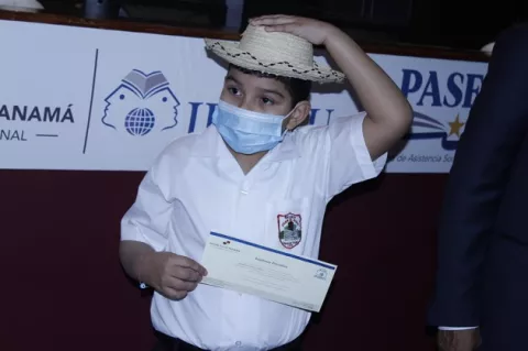 Más de 31 mil estudiantes reciben desde hoy el primer pago 2021 de Pase-U