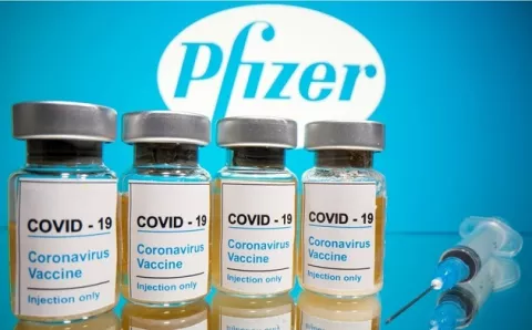 Pfizer dispara sus beneficios un 45% gracias a la vacuna