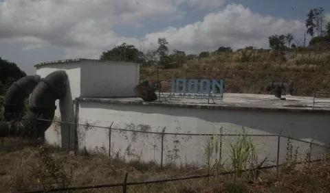 Tanque de reserva de agua en María Henríquez, inaugurado en 2014, en total abandono
