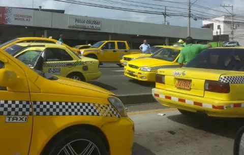 ATTT restablece la medida de par y non para el transporte selectivo
