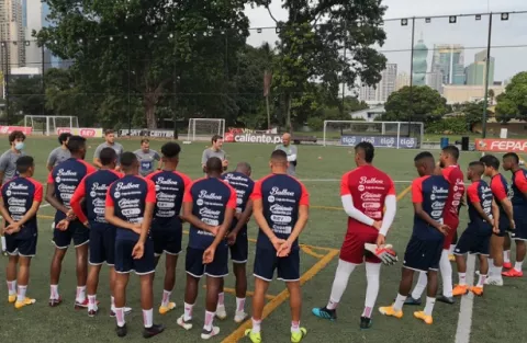 Thomas Christiansen inicia su plan para enfrentarse contra Anguila y República Dominicana