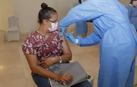 Reprogramarán citas para aquellas personas que no acudieron a aplicarse la segunda dosis de Pfizer