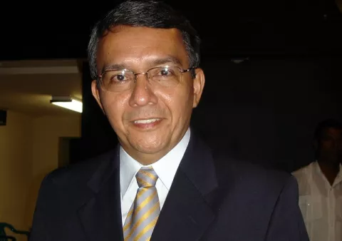 Fallece Ariel Barría Alvarado, multipremiado escritor panameño y docente panameño