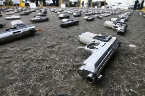 Ante el aumento de los  asesinatos, buscan actualizar la  Ley Modelo de Armas en la región