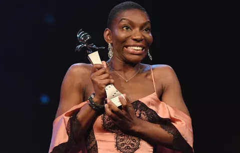 Los Bafta premian la diversidad racial y sexual de la televisión británica