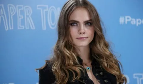 Cara Delevingne pensó que ser homosexual era enfermedad