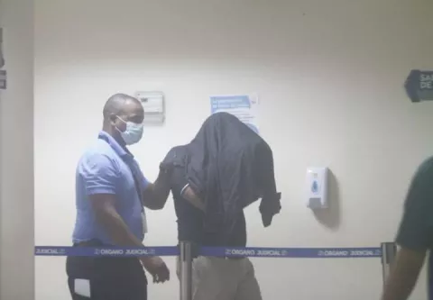 Niegan recurso a hombre vinculado a vacunación clandestina contra la covid-19 en Coco del Mar