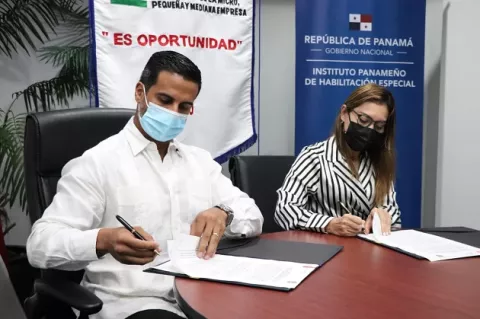 Firman convenio para realizar proyectos de capacitación para la generación de plazas de empleo