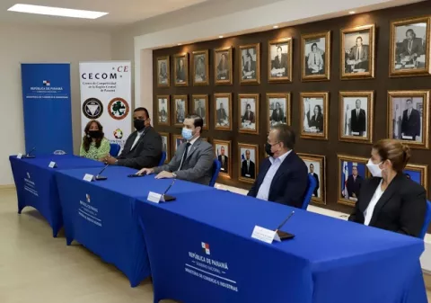 Firman convenio en beneficio de la industria