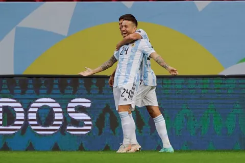Argentina llega a los cuartos de final de la Copa América y pone fin a su sequía frente a Paraguay