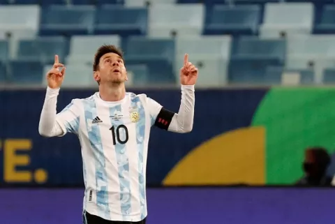 Messi lidera goleada de Argentina ante Bolivia y va contra Ecuador en cuartos de final de la Copa América