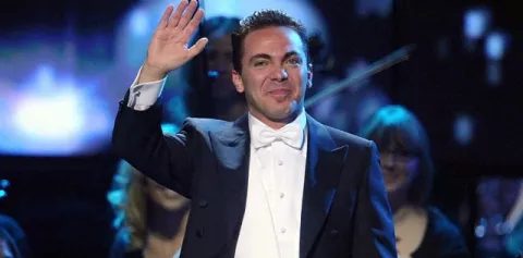 Cristian Castro fue diagnosticado con cierto grado de autismo cuando era niño