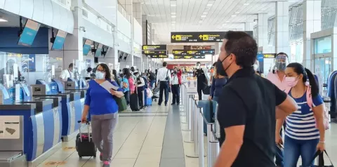 Migración: Cubanos que están en el Aeropuerto de Tocumen no pueden quedarse en Panamá como refugiados