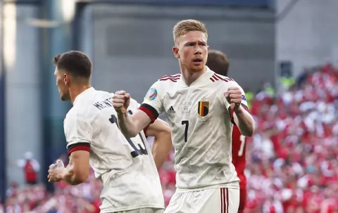 Kevin de Bruyne arrastra a Bélgica a los octavos de final de la Eurocopa
