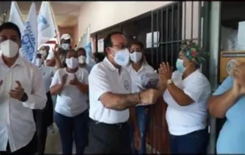 Candidatura del rector  Eduardo Flores,  a la reelección, divide agrupaciones en la Universidad de Panamá