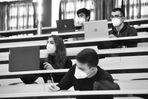 Educación para la promoción de los valores y la decencia