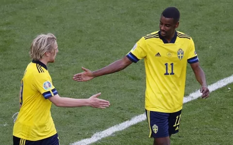 Suecia tiene las esperanzas de pasar a la ronda de octavos de la Eurocopa