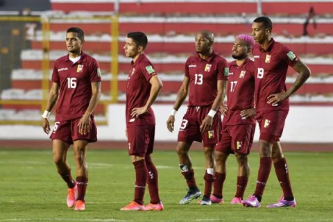 Varios jugadores de Venezuela dan positivo para covid en su llegada a Brasil 