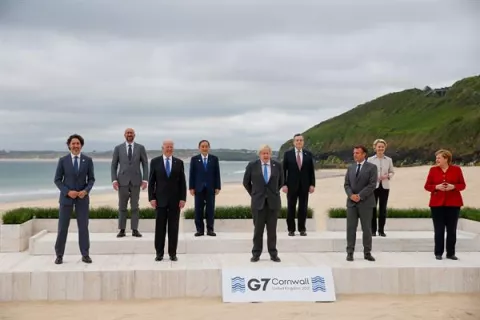 El G7 acuerda la donación de mil millones de vacunas a los países pobres