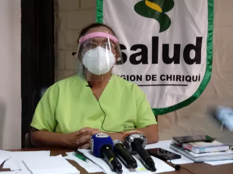 Gladys Novoa: 'Me contagié  de coronavirus al quitarme  la mascarilla para tomarme un café'