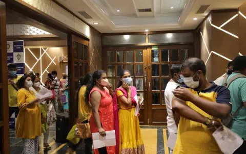 Una nueva variante alerta a la India que ya supera los 30 millones de casos
