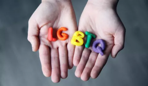 Convocatoria para artistas LGBTQ+