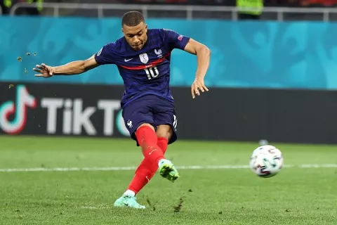 Mbappé condena a Francia en los penaltis y los deja fuera de la Eurocopa