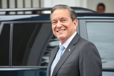 Ministerio de Seguridad Pública  retira demanda contra uno de los  pilotos presidenciales