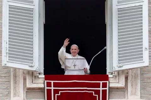 El papa Francisco recibe a Ceferin y a directivos de la UEFA en el Vaticano