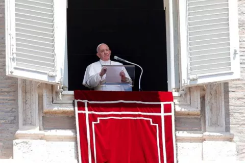 El papa Francisco pide no juzgar la vida de los demás 