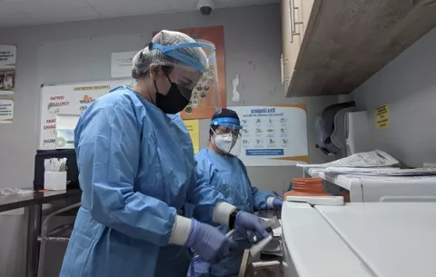 Contagios de covid-19 entre el personal vacunado de la Caja de Seguro Social ascienden a 154 casos