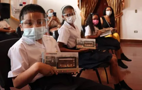 Extienden beneficios del Plan Educativo Solidario por un mes más