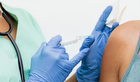Efectos de la vacuna contra la covid-19 en el sistema inmune de pacientes con Esclerosis Múltiple
