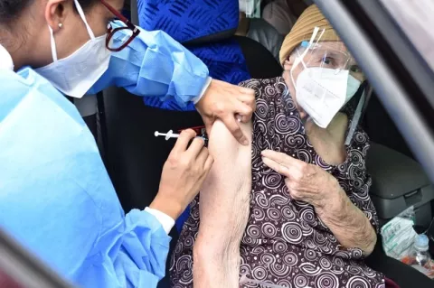 Panamá logra récord de vacunación contra la covid-19 en un día: 40,727 dosis