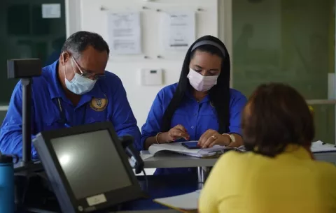 Trabajadores despedidos podrán solicitar la reactivación del vale digital