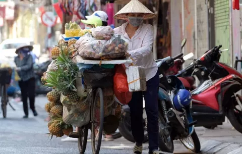 ¿Qué se conoce sobre  la nueva variante híbrida del coronavirus detectada en Vietnam?
