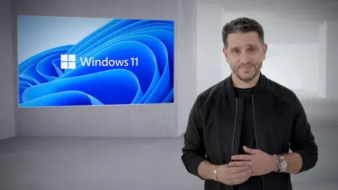 Panos Panay: 'Con Windows 11 ponemos al ser humano en el centro'
