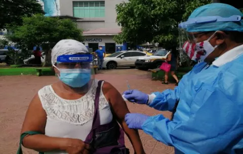 Se inició vacunación con Pfizer para personas con enfermedades crónicas de 16 años en adelante en Arraiján