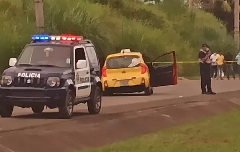 Sicarios matan a tres personas en Felipillo a plena luz del día
