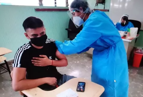 Más de 24 mil dosis de vacunas aplicadas en Chitré, durante los primeros días de barrido