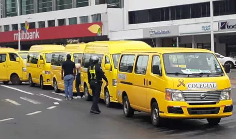 Colegiales no soportan más la paralización del sector