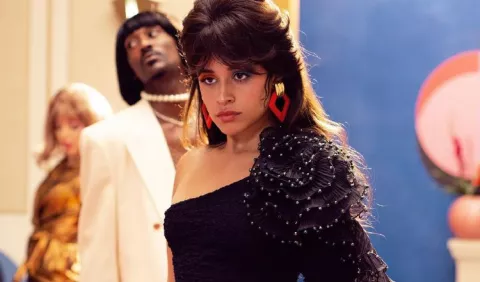 Camila Cabello refleja su orgullo como mujer latina en todo lo que hace