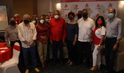 José Muñoz reconoce el liderazgo de Martinelli y ve una alianza natural