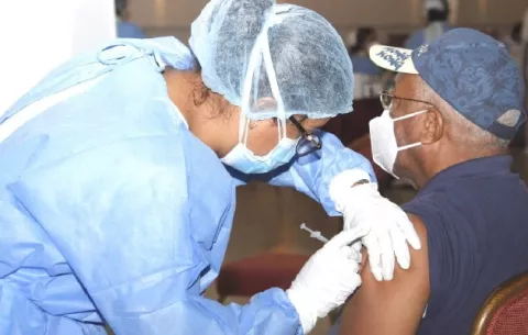 Panamá reporta 13 nuevas defunciones por covid-19; unos 117 pacientes están en UCI