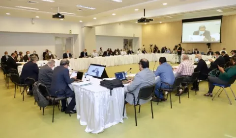 Caja de Seguro Social: Panameñistas se salen del diálogo, mientras docentes se reintegran