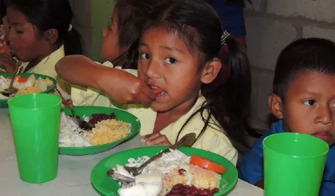 Educación: Cambios en las prácticas alimentarias