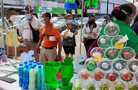 Feria Ambiental se realiza en el Parque Miguel de Cervantes Saavedra en David 